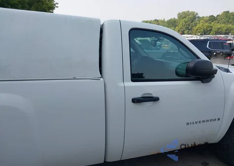 2009 Chevrolet Silverado 1500 Work Truck from USA, damaged, VIN 1GCEC14X39Z230537